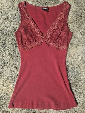 Eyeshadow Lace Trim Ribbed Tank Top - Dark Rose